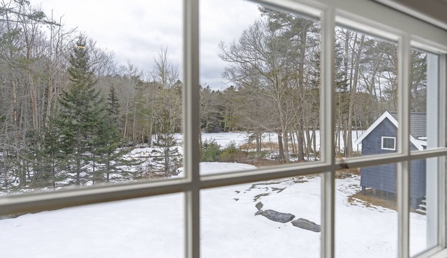 Remodeled for 2024! Immaculate Southport Island home. 5 minutes to Boothbay!