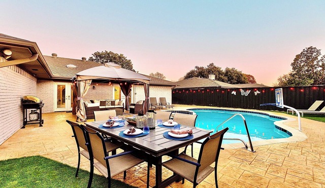 Resort Style 4BR Plano Retreat - Pool, Spa & Entertainment
