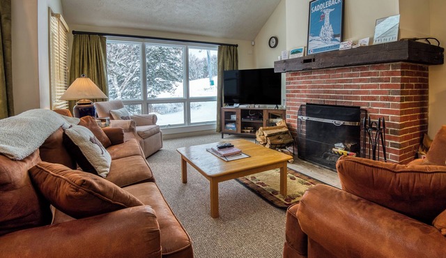 Rock Pond Condo 32 - Large ski in ski out condo for the whole family