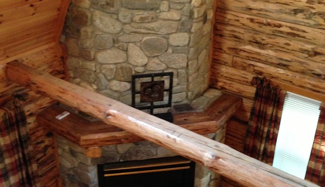 Rockport Log Cabin-A Peaceful Getaway in the Heart of Midcoast Maine