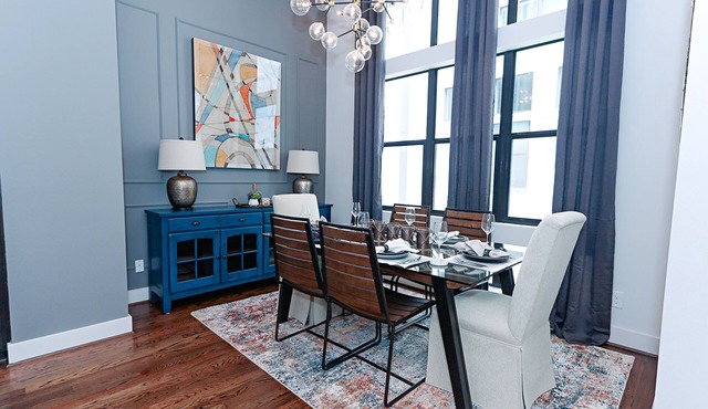 Rooftop ❤︎ EastDWTN ★ Sleeps 6 + FREE Parking
