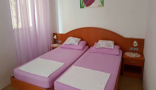 Rooms Milena - Double or Twin Room with External Private Bathroom