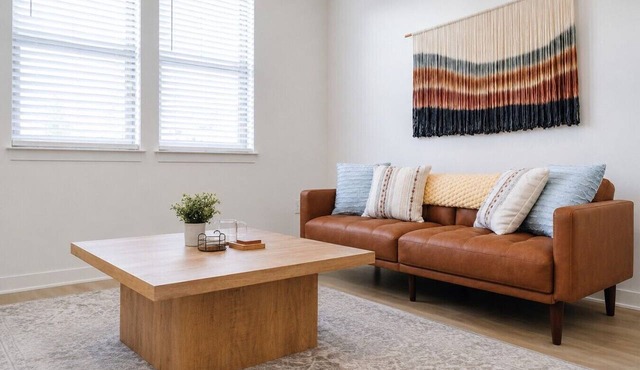 Serene WorkerFriendly Escape w/Lndry in A+Location