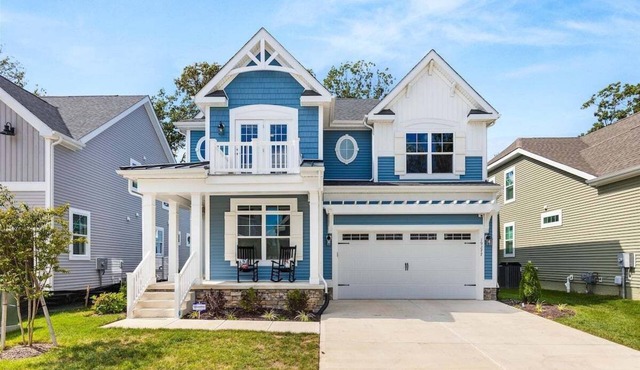 Sleeps 12 | Pool + Game Room | Central Location