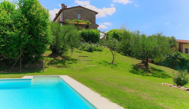 Smart Working ideal, with pool and air-conditioning