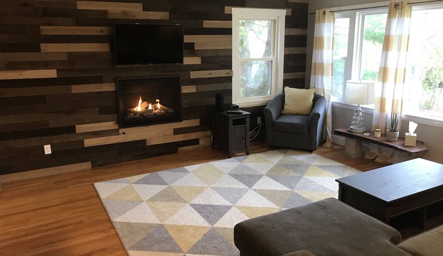 Southwest Harbor - Prime location - Freshly Remodeled two bedroom quiet side MDI