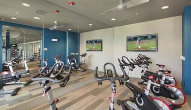 Spacious apartment near Galleria
