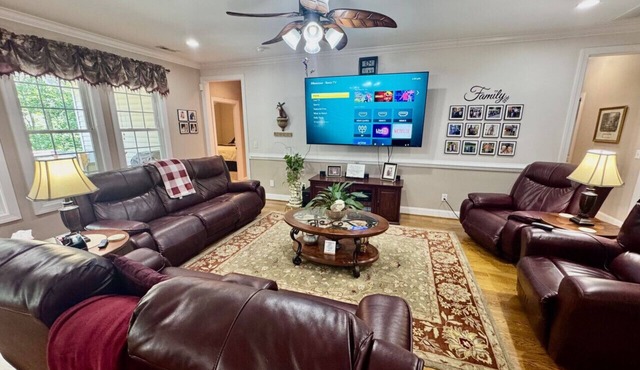 Spacious & Pristine 5 Bedroom 4 Bath Home on 5 Acres