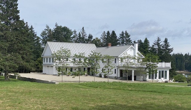 Spectacular Salt Water Farm on Penobscot Bay