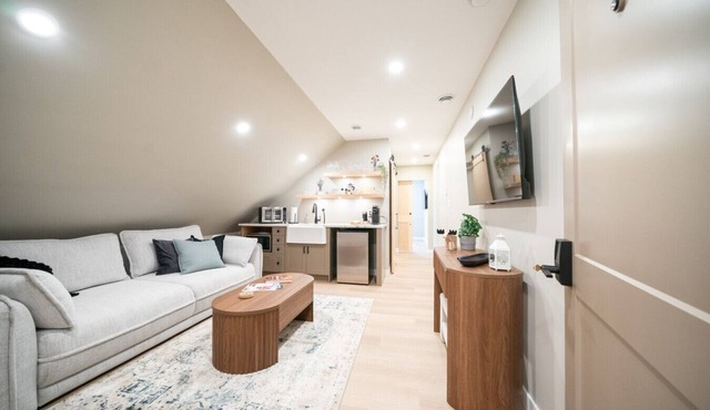 Stay Above The Village Pantry- Suite 1