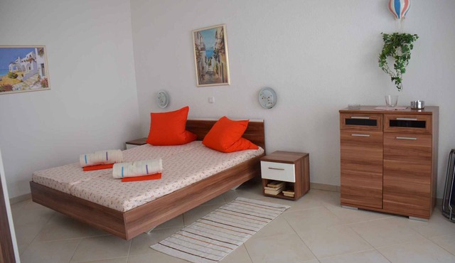 Studio with terrace and barbecue facilities