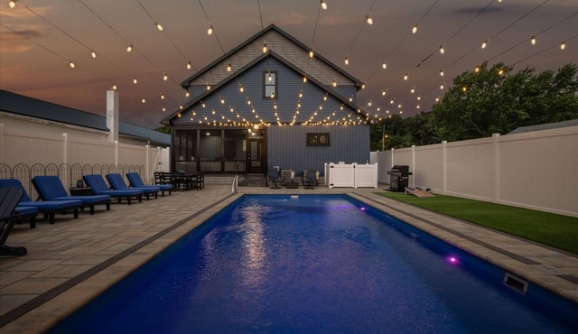 Stunning 6BR House Private Pool Game Room Linens