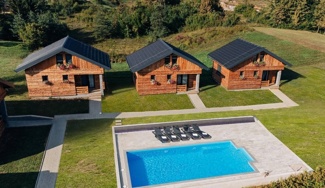 Stunning home in Slunj with swimming pool