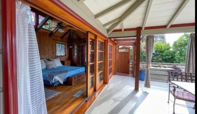 Stunning Loft in Laguna Beach. Steps away from the beach.
