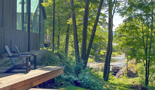 Stunning Modern Retreat Overlooking The Mad River