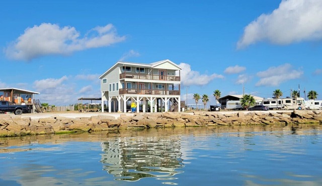 SUNRISE ON MAG - Beach House