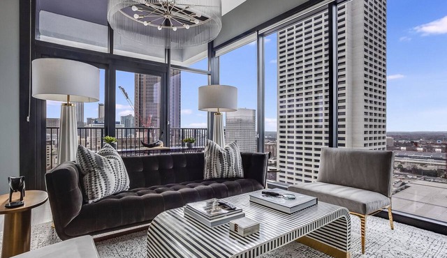 Sunset Boulevard by Atlanta Luxury Rentals