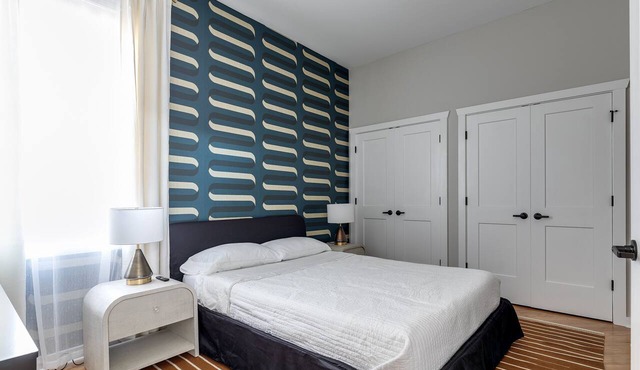 Super Walkable 2-bedroom w/5-Star Finishes!