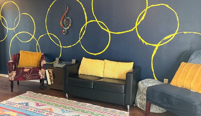 The Blue Desert: Your College Station Launchpad. Pet-Friendly!