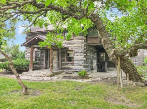 The City Cabin - Unique and Historic