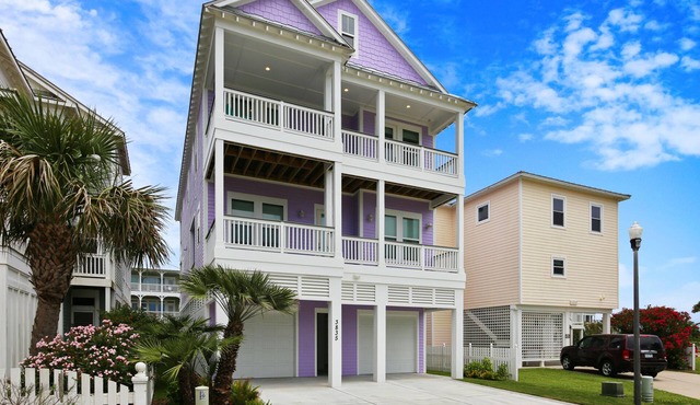 The Conch Castle | Hot Tub, Beach + Gulf Views!