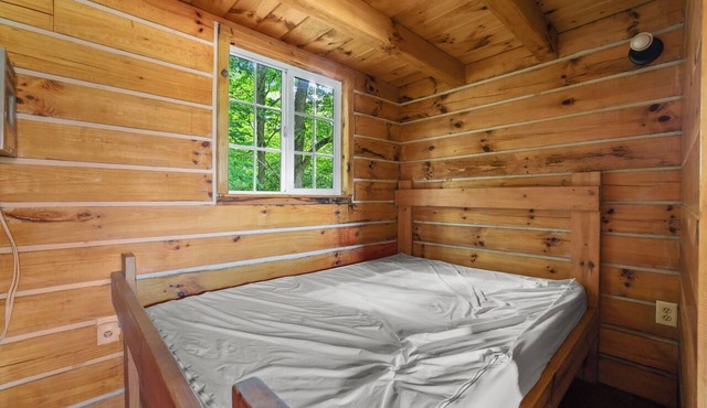 The Eagle's Nest Cabin at Hocking Hills + Largest Bounce Castle
