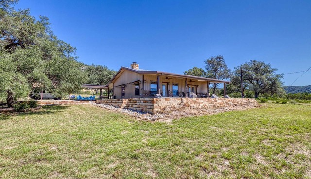The Frio Hills Hideaway