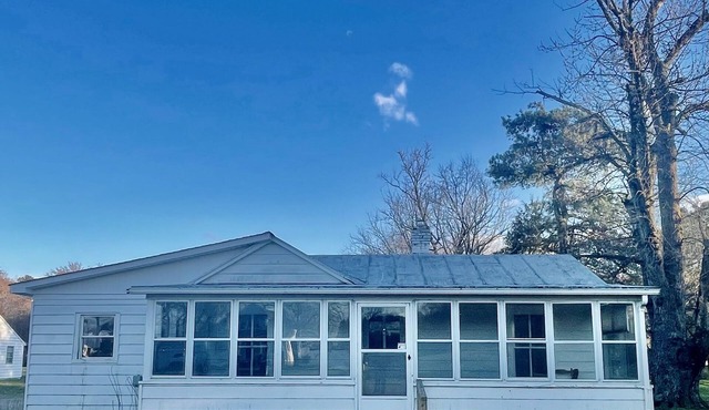 The Mill Camp offers comfortable and affordable accommodations. Pet Friendly!