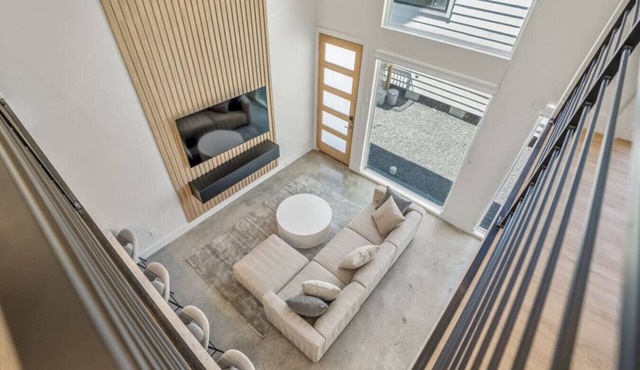 The O'Four Lofts Cabin, Unit C