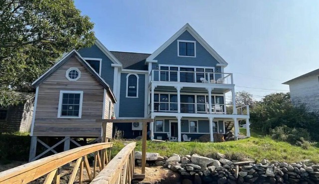 The Sea Eagle - Luxury 5 BR Waterfront Home in Boothbay Harbor with Dock & Sauna