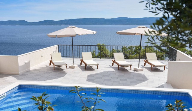 Three bedroom apartment with terrace and sea view Marušići, Omiš (A-10009-b)