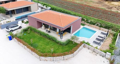 Vila Dora with Private Pool