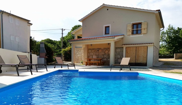 Villa Garica with pool