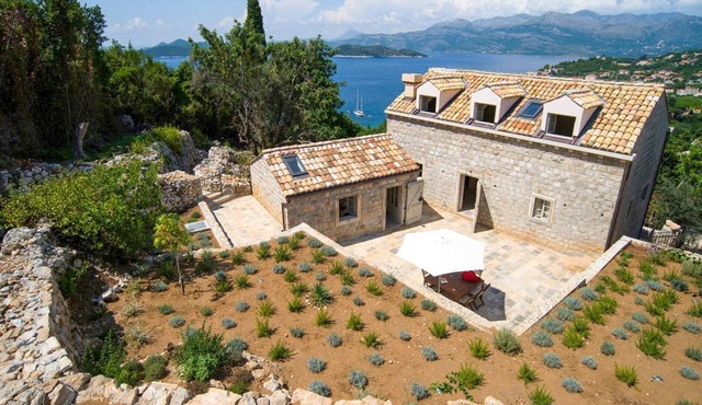 Villa Jahta - Six Bedroom Villa, Sleeps 12