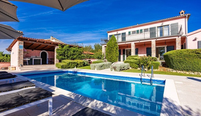 Villa Maddalena with pool in Istria