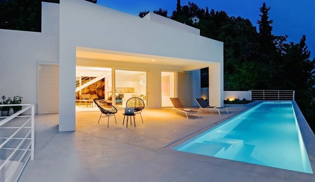 Villa V - private pool, special location & surroundings