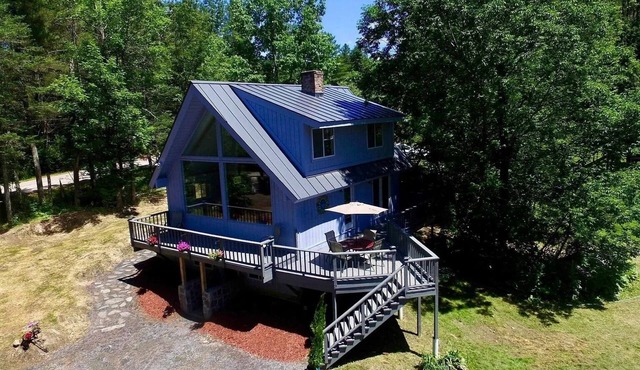 Warren VT Chalet for Ski, Summer + Fall Fun, WIFI