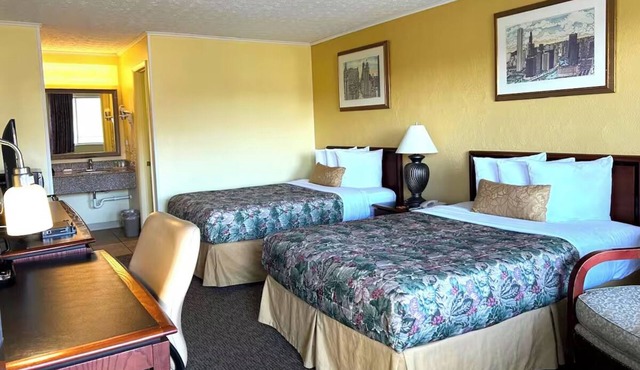 Waterfall Trail Gateway | Clean Room w/2 Beds | Caves, Scenic Parks & Hiking