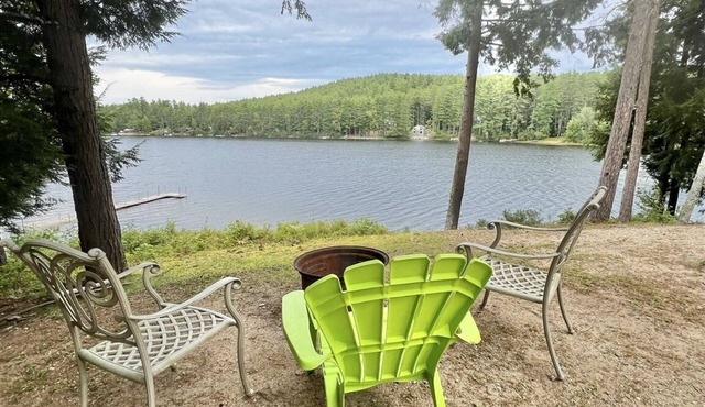 Waterfront Cottage on Barker Pond