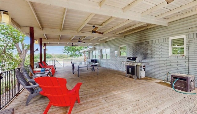 Waterfront Home With Kayaks, Game Room, Firepit, & Enormous Deck