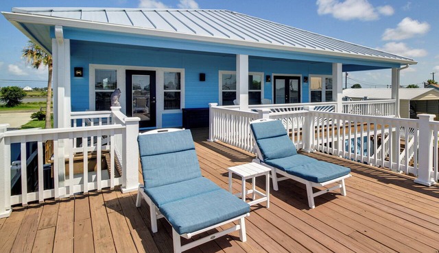 Waterfront Rockport Home w/Deck & Boat Ramp!