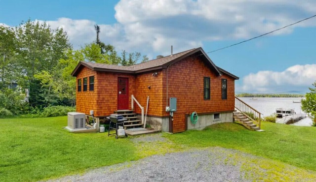 Weseekanook Cabin-Waterfront*Shared Dock*Pets*ATV