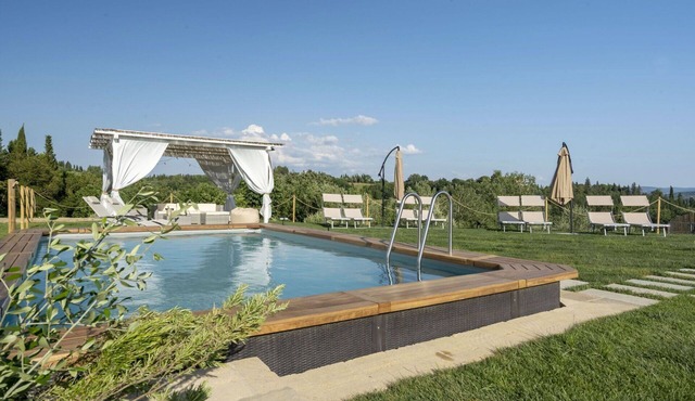 Wonderful private villa with private pool, WIFI, A/C, TV, patio, pets allowed and panoramic view