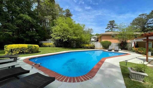 World Cup Retreat Atlanta Pool Home Sleeps 14
