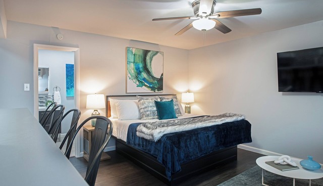 Your Montrose Studios! Sleeps 62/40BR/40BA/25PA
