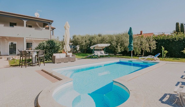 Zweistöckiges Ferienhaus Villa Dany by Interhome