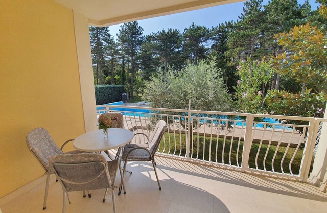 Apartments Villa Anne (81411-A1) - Jadranovo (Crikvenica)