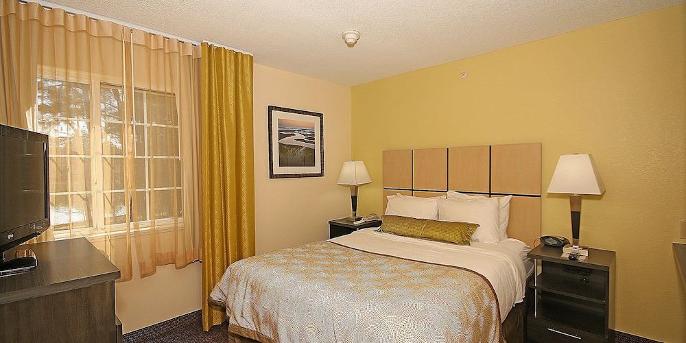 Photo of Bedroom in Central Newport News