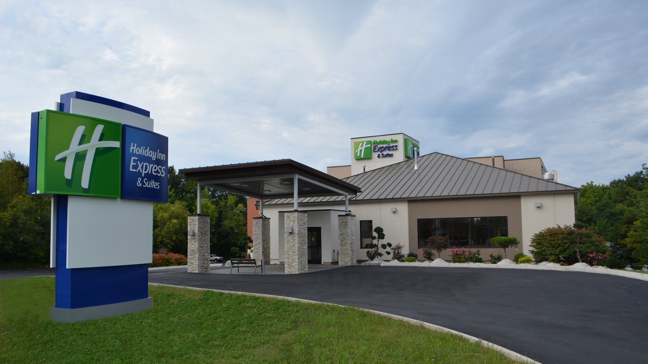 Photo of Buildings in Waterville