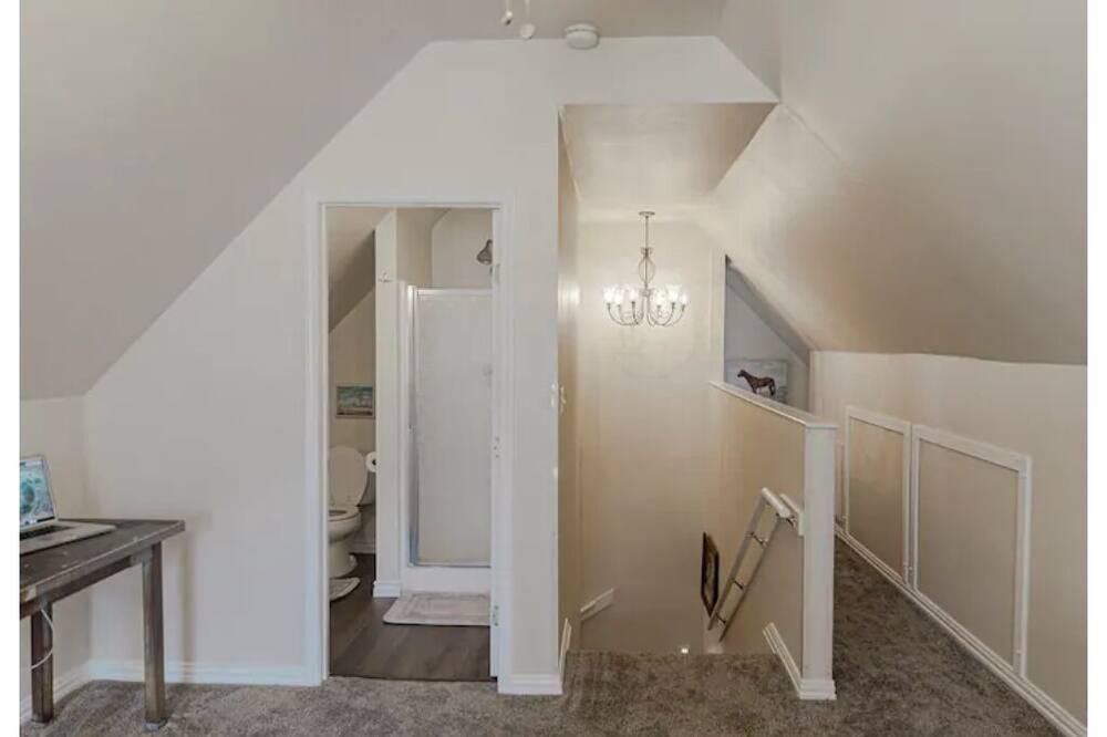 Photo of Bedroom in Center Point